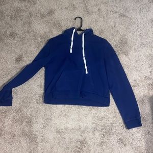 cropped navy blue sweatshirt from forever 21. thick and soft material.